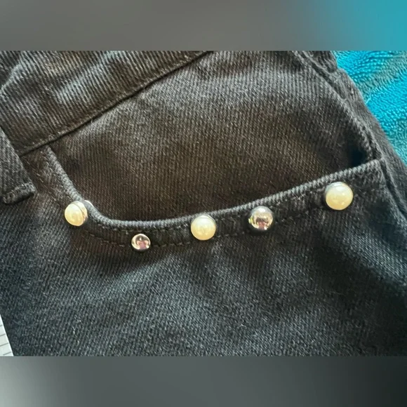 ZARA size 8 shorts with accents - Picture 5 of 7